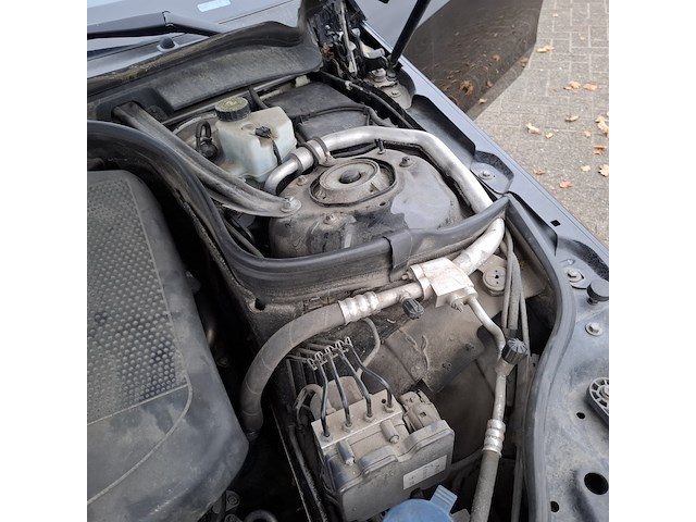 Personenauto, mercedes benz, e-klasse e200 bluetec, 2015 - afbeelding 13 van  45