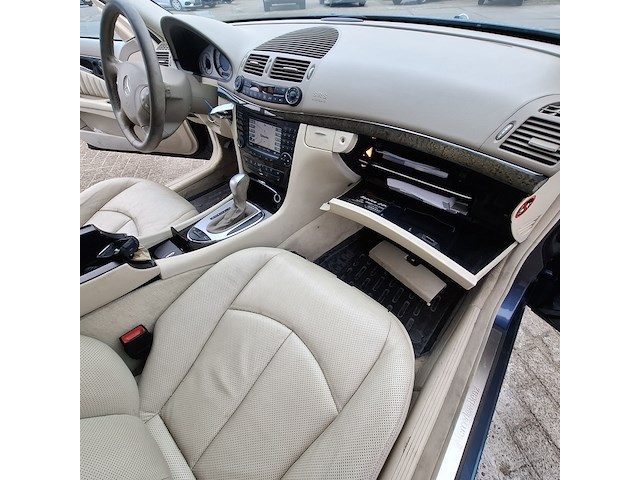 Personenauto mercedes-benz, e320, bouwjaar 2003 - afbeelding 37 van  47