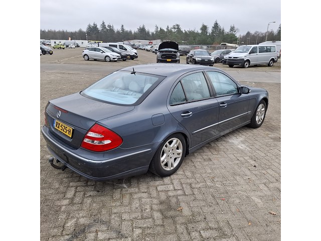 Personenauto mercedes-benz, e320, bouwjaar 2003 - afbeelding 43 van  47