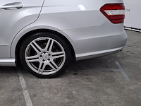 Personenauto, mercedes benz, e350 - afbeelding 4 van  57