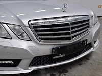 Personenauto, mercedes benz, e350 - afbeelding 14 van  57