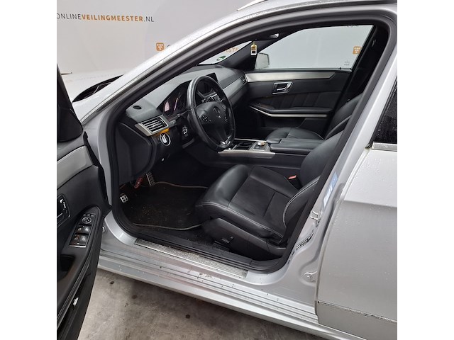 Personenauto, mercedes benz, e350 - afbeelding 15 van  57