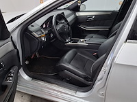 Personenauto, mercedes benz, e350 - afbeelding 15 van  57