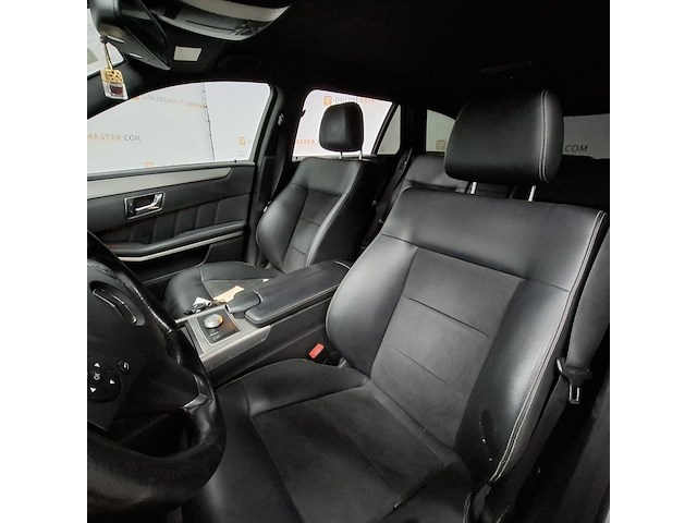 Personenauto, mercedes benz, e350 - afbeelding 16 van  57