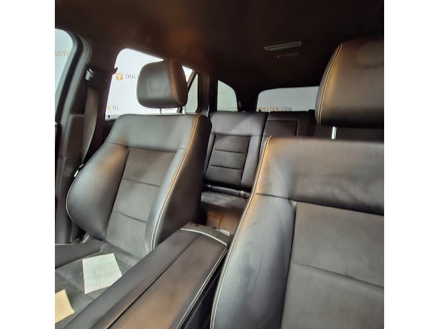 Personenauto, mercedes benz, e350 - afbeelding 26 van  57