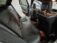 Personenauto, mercedes benz, e350 - afbeelding 30 van  57