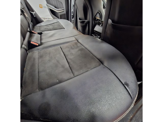 Personenauto, mercedes benz, e350 - afbeelding 31 van  57