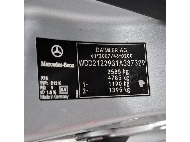 Personenauto, mercedes benz, e350 - afbeelding 36 van  57