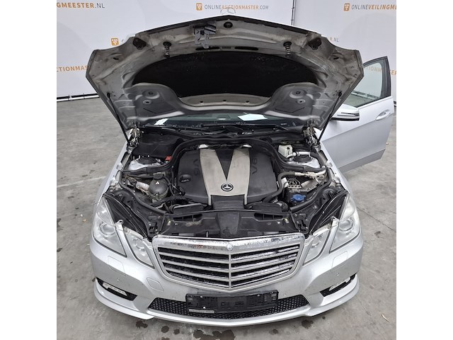 Personenauto, mercedes benz, e350 - afbeelding 41 van  57