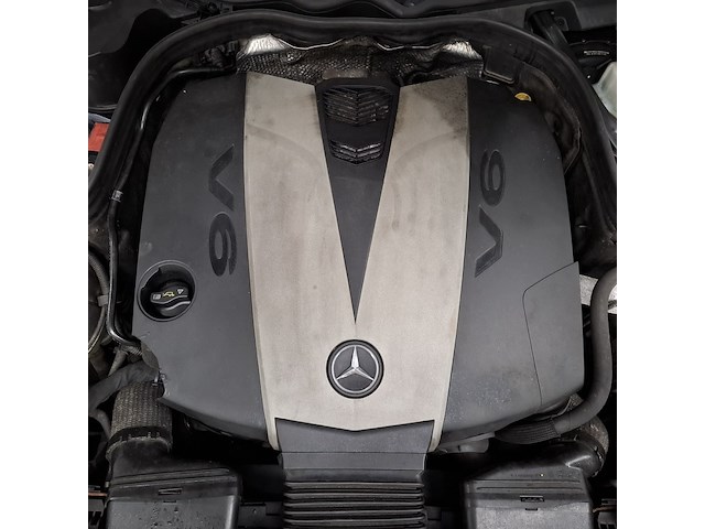 Personenauto, mercedes benz, e350 - afbeelding 46 van  57