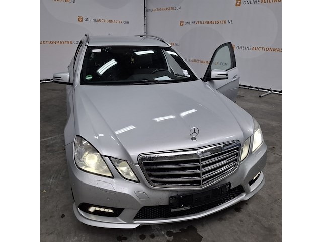 Personenauto, mercedes benz, e350 - afbeelding 52 van  57