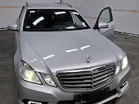 Personenauto, mercedes benz, e350 - afbeelding 52 van  57