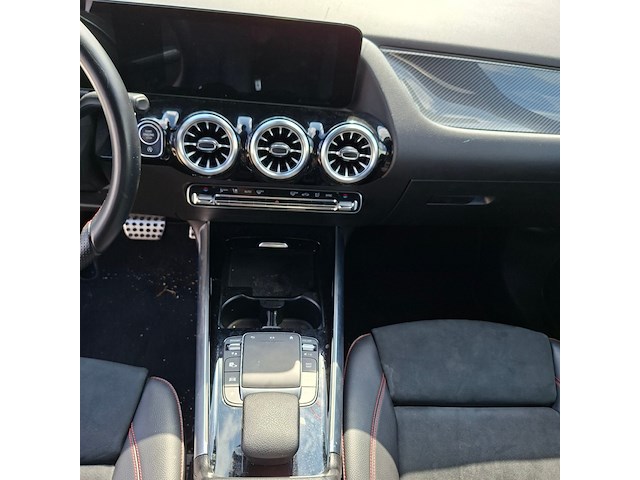 Personenauto, mercedes benz, gla 200 d - afbeelding 22 van  46