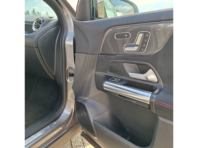 Personenauto, mercedes benz, gla 200 d - afbeelding 31 van  46