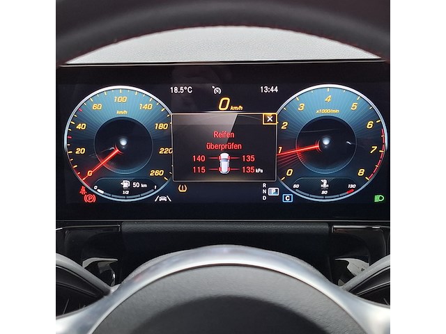 Personenauto, mercedes-benz, gla 250 4matic, 250 4matic amg line, 2020 - afbeelding 16 van  49