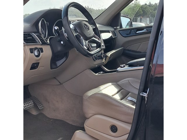Personenauto, mercedes-benz, m-klasse, amg 63, 2012 - afbeelding 12 van  14