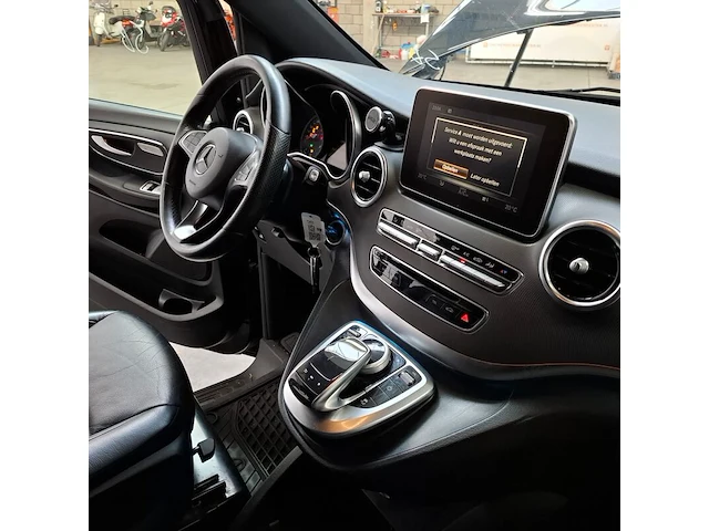 Personenauto, mercedes-benz, v250d, 2018 - afbeelding 63 van  82