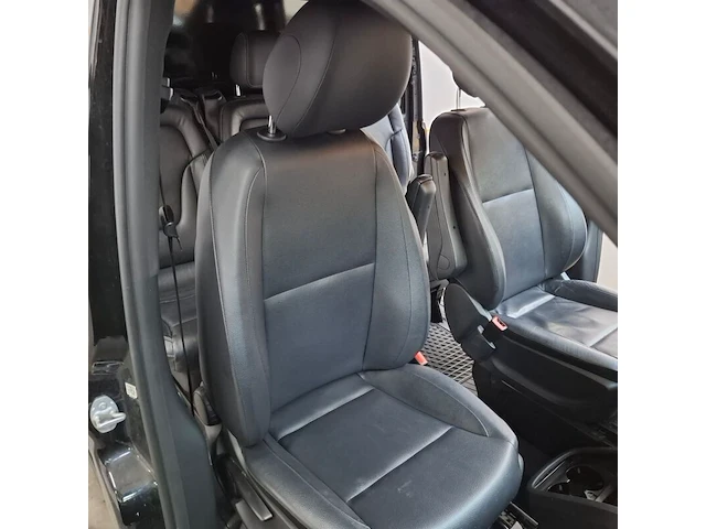Personenauto, mercedes-benz, v250d, 2018 - afbeelding 64 van  82