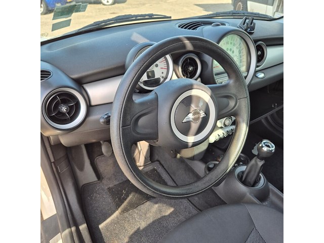 Personenauto, mini, 3-deurs, 1.4 one, 2009 - afbeelding 2 van  13
