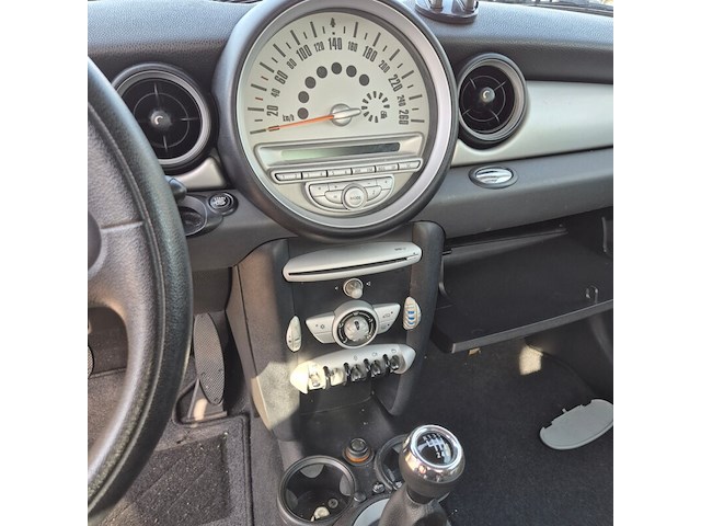 Personenauto, mini, 3-deurs, 1.4 one, 2009 - afbeelding 3 van  13