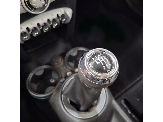 Personenauto, mini, 3-deurs, 1.4 one salt, 2010 - afbeelding 31 van  59