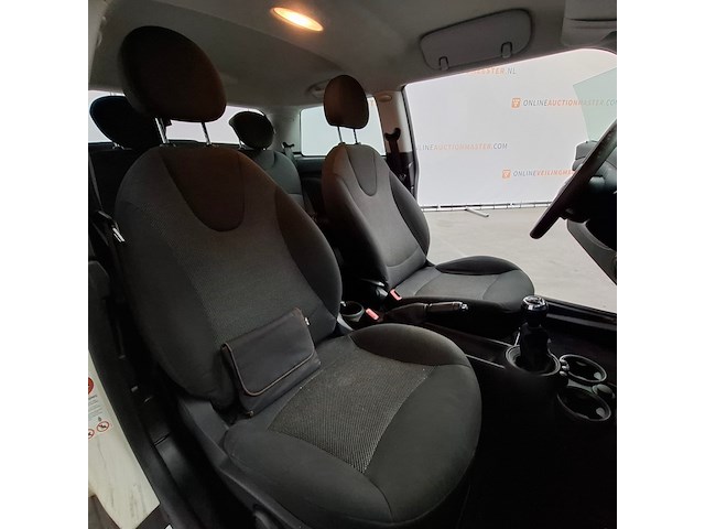 Personenauto, mini, 3-deurs, 1.4 one salt, 2010 - afbeelding 40 van  59