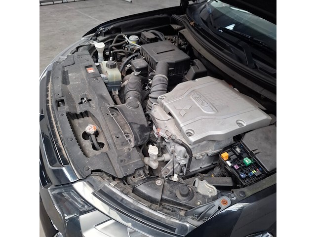 Personenauto, mitsubishi, outlander, 2.0 phev executive edition, 2015 - afbeelding 21 van  28