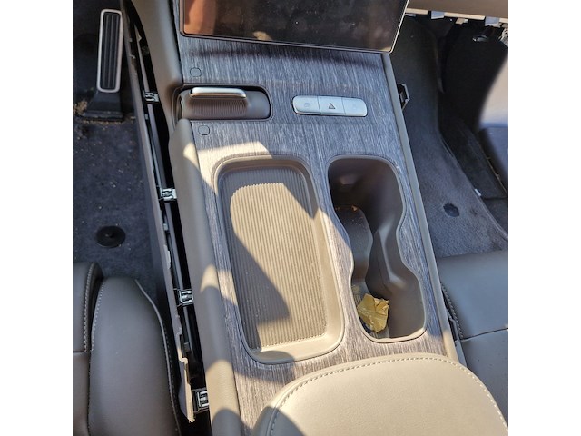 Personenauto, nio, et7, 2024 - afbeelding 37 van  75