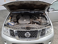 Personenauto, nissan, navara - afbeelding 32 van  47