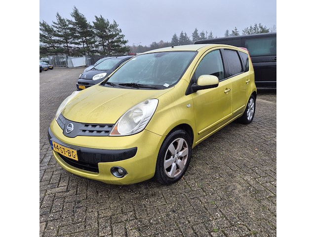 Personenauto nissan, note 1.4, geel, bouwjaar 2006 - afbeelding 1 van  1