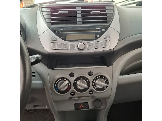 Personenauto, nissan, pixo, 2009 - afbeelding 13 van  32