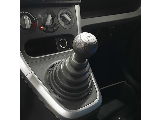 Personenauto, opel, agila, 1.0 essentia - afbeelding 19 van  40