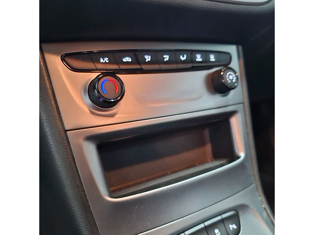 Personenauto, opel, astra 1.2, 2019, benzine - afbeelding 35 van  65