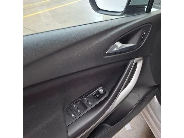 Personenauto, opel, astra 1.2, 2020, benzine - afbeelding 29 van  75