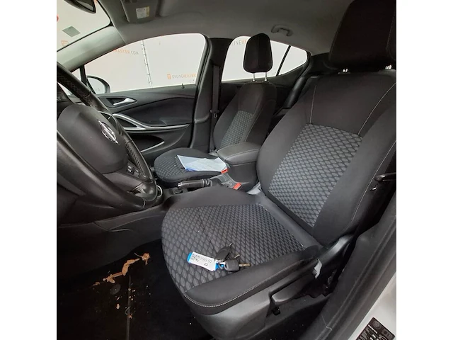 Personenauto, opel, astra 1.2, 2020, benzine - afbeelding 32 van  75