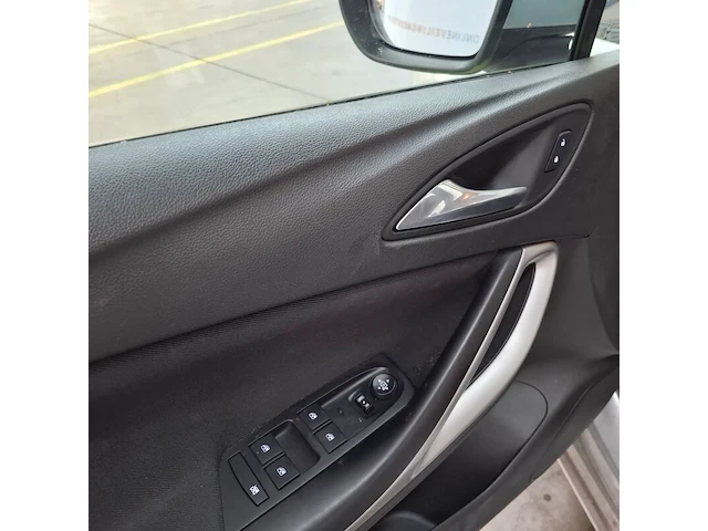 Personenauto, opel, astra 1.2, 2020, benzine - afbeelding 31 van  71