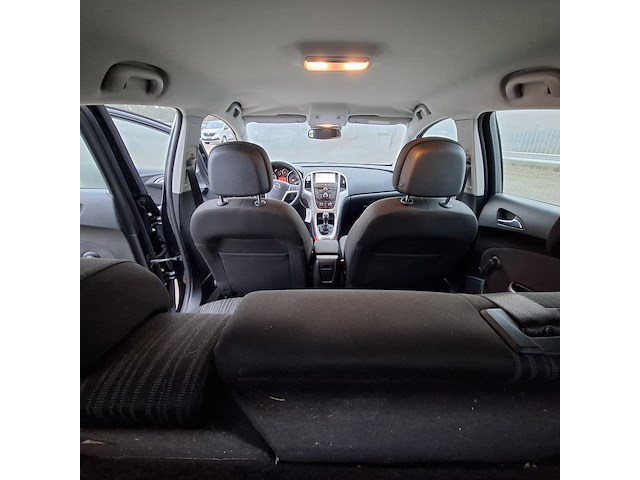 Personenauto opel, astra 1.3 cdti edition, zwart, bouwjaar 2010 - afbeelding 32 van  48