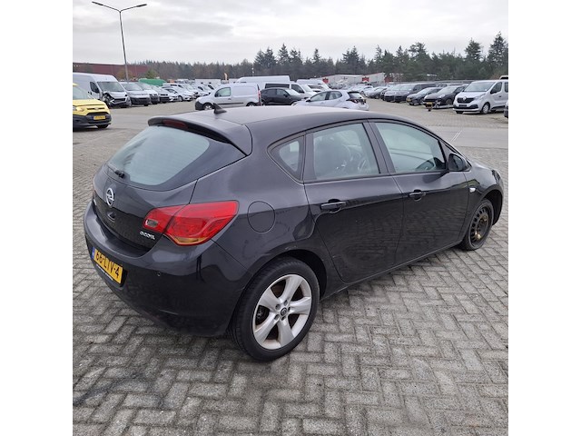 Personenauto opel, astra 1.3 cdti edition, zwart, bouwjaar 2010 - afbeelding 44 van  48