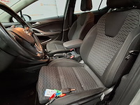 Personenauto, opel, astra 1.6 cdti - afbeelding 27 van  64