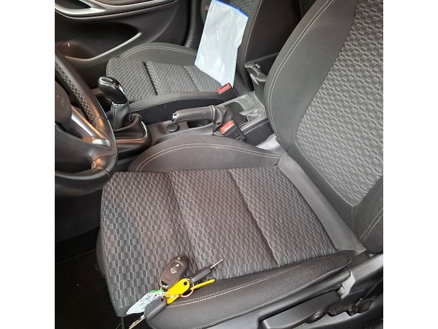 Personenauto, opel, astra 1.6 cdti - afbeelding 26 van  64