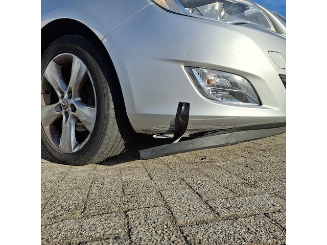 Personenauto opel, astra 1.6, grijs, bouwjaar 2010 - afbeelding 7 van  54