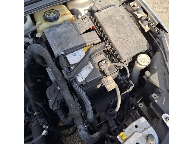 Personenauto opel, astra 1.6, grijs, bouwjaar 2010 - afbeelding 14 van  54