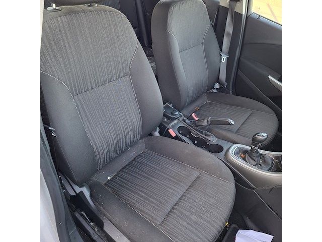 Personenauto opel, astra 1.6, grijs, bouwjaar 2010 - afbeelding 48 van  54