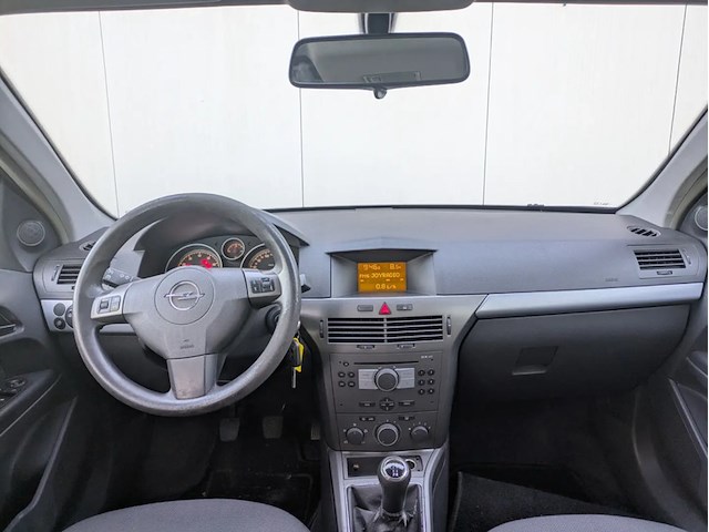 Personenauto, opel, astra 1,6i, grijs, 2005 - afbeelding 2 van  3