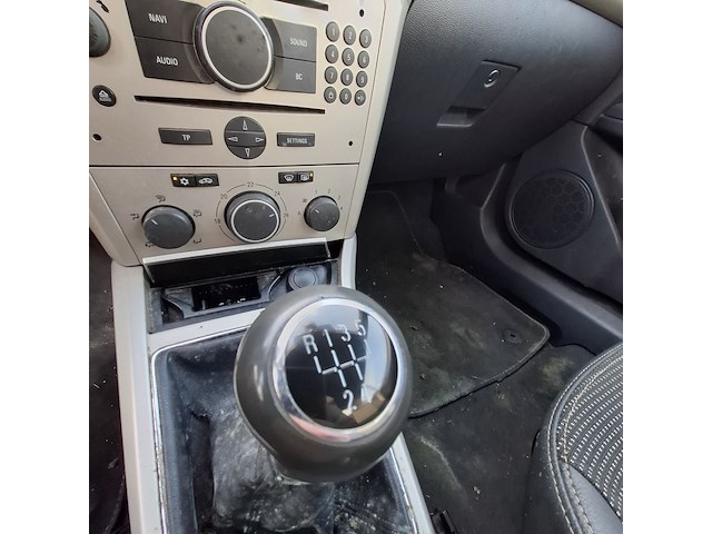 Personenauto, opel, astra, 2006 - afbeelding 18 van  38