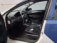 Personenauto, opel, astra, 2009 - afbeelding 15 van  46