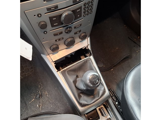 Personenauto, opel, astra, 2009 - afbeelding 24 van  46