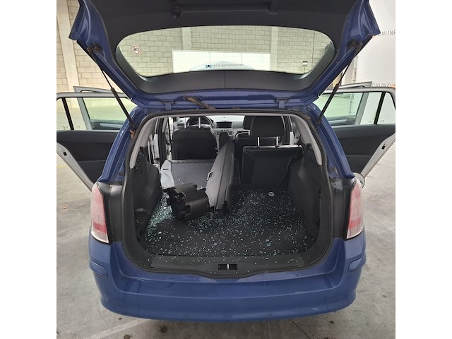 Personenauto, opel, astra, 2009 - afbeelding 28 van  46