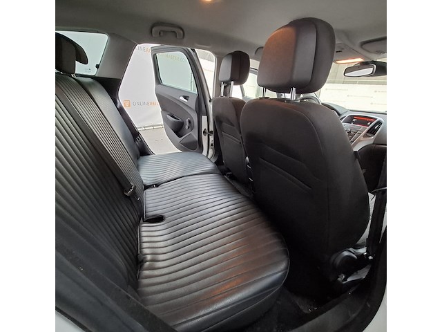 Personenauto, opel, astra, 2012 - afbeelding 32 van  56