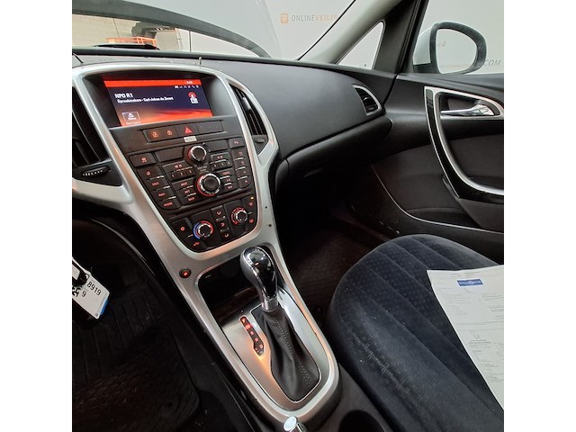 Personenauto, opel, astra, 2014 - afbeelding 33 van  69